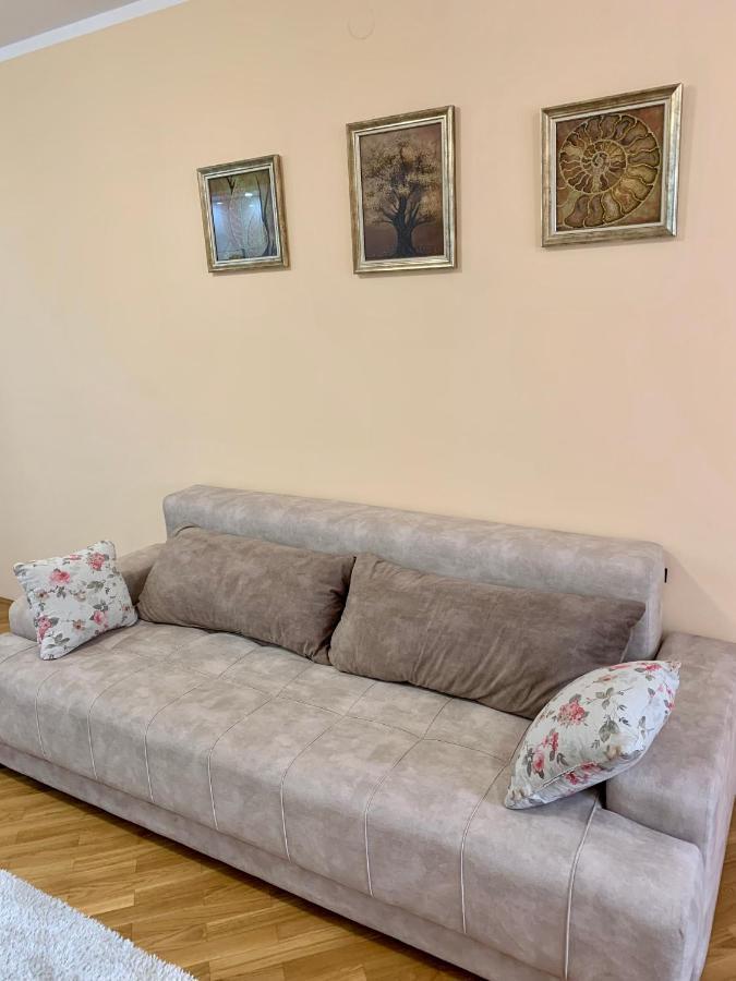 Lastochka.Mne Apartments Baošići Bagian luar foto