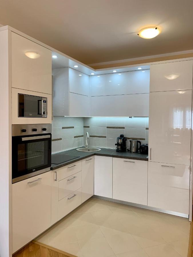 Lastochka.Mne Apartments Baošići Bagian luar foto