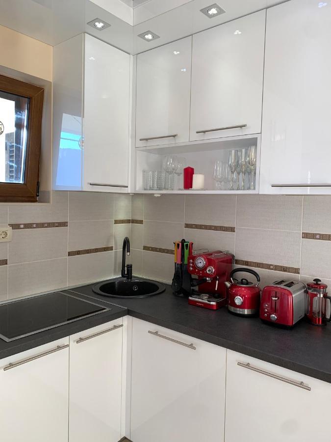 Lastochka.Mne Apartments Baošići Bagian luar foto