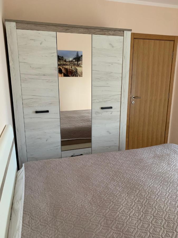 Lastochka.Mne Apartments Baošići Bagian luar foto
